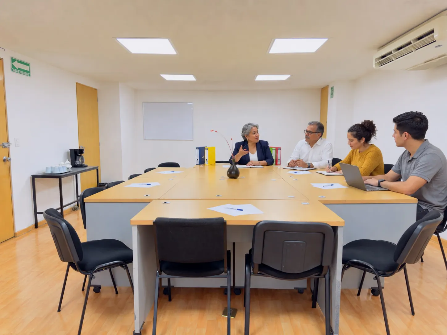 Sala de juntas de la sucursal Insurgentes Sur de OVA